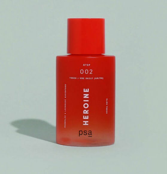 PSA СУПЕРПОЖИВНИЙ ТОНЕР З МИГДАЛЬНОЮ КИСЛОТОЮ HEROINE MANDELIC & LICORICE SUPERFOOD GLOW TONER 100ml